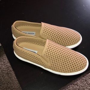 Steve Madden Tan Slip On Shoes